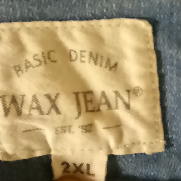 Basic Denim Wax Jean Shorts - Picture 8 of 10